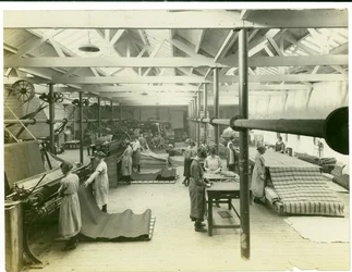 Kankaan viimeistelyhuone, Long Meadow -tehdas, 1923